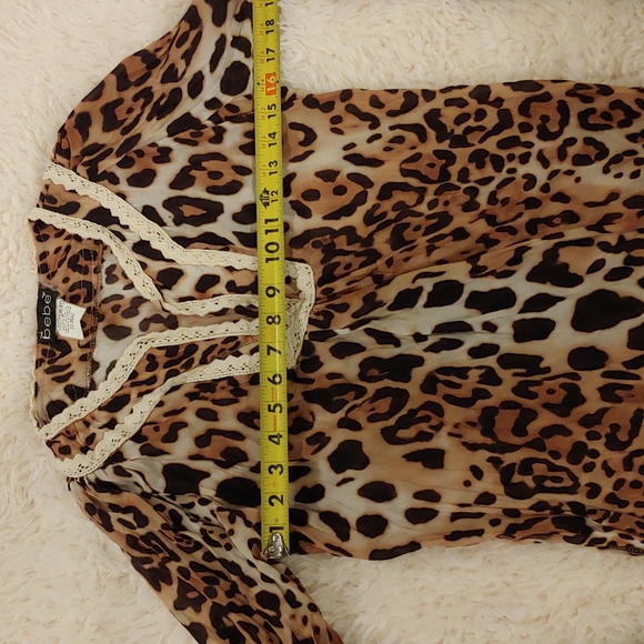 Bebe cheetah print top size small - Picture 7 of 8